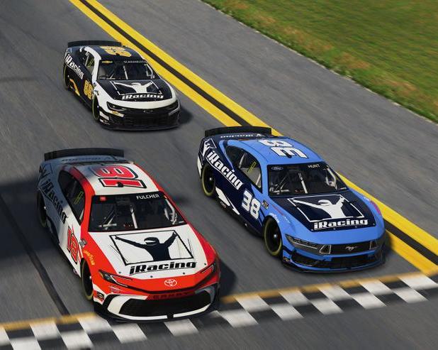 Для гоночной игры iRacing представлена динамическая система загрязнения трассы